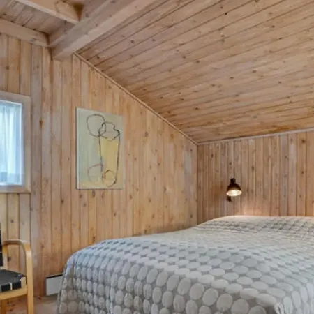 Prázdninový dům With Sea View On Helgenaes