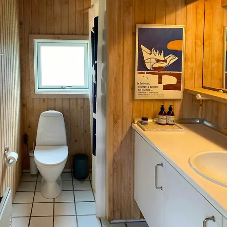 Prázdninový dům With Sea View On Helgenaes Fejrup