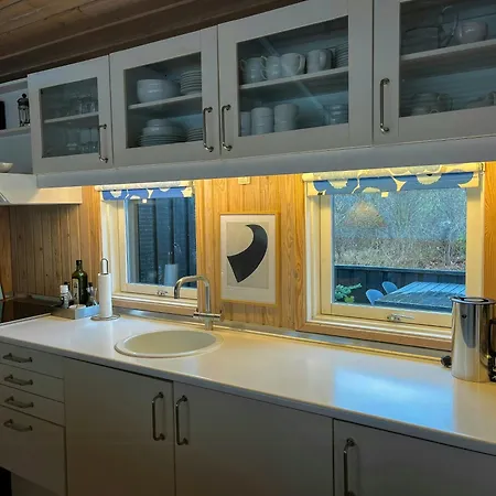 With Sea View On Helgenaes Tatil Evi *