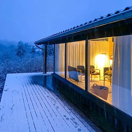 Tatil Evi With Sea View On Helgenaes