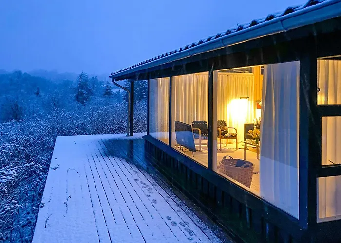 Tatil Evi With Sea View On Helgenaes